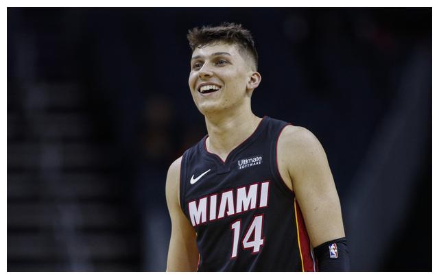 蒂亚戈：若瓜帅的足球是控制中的秩序，渣叔则是混乱中的自信