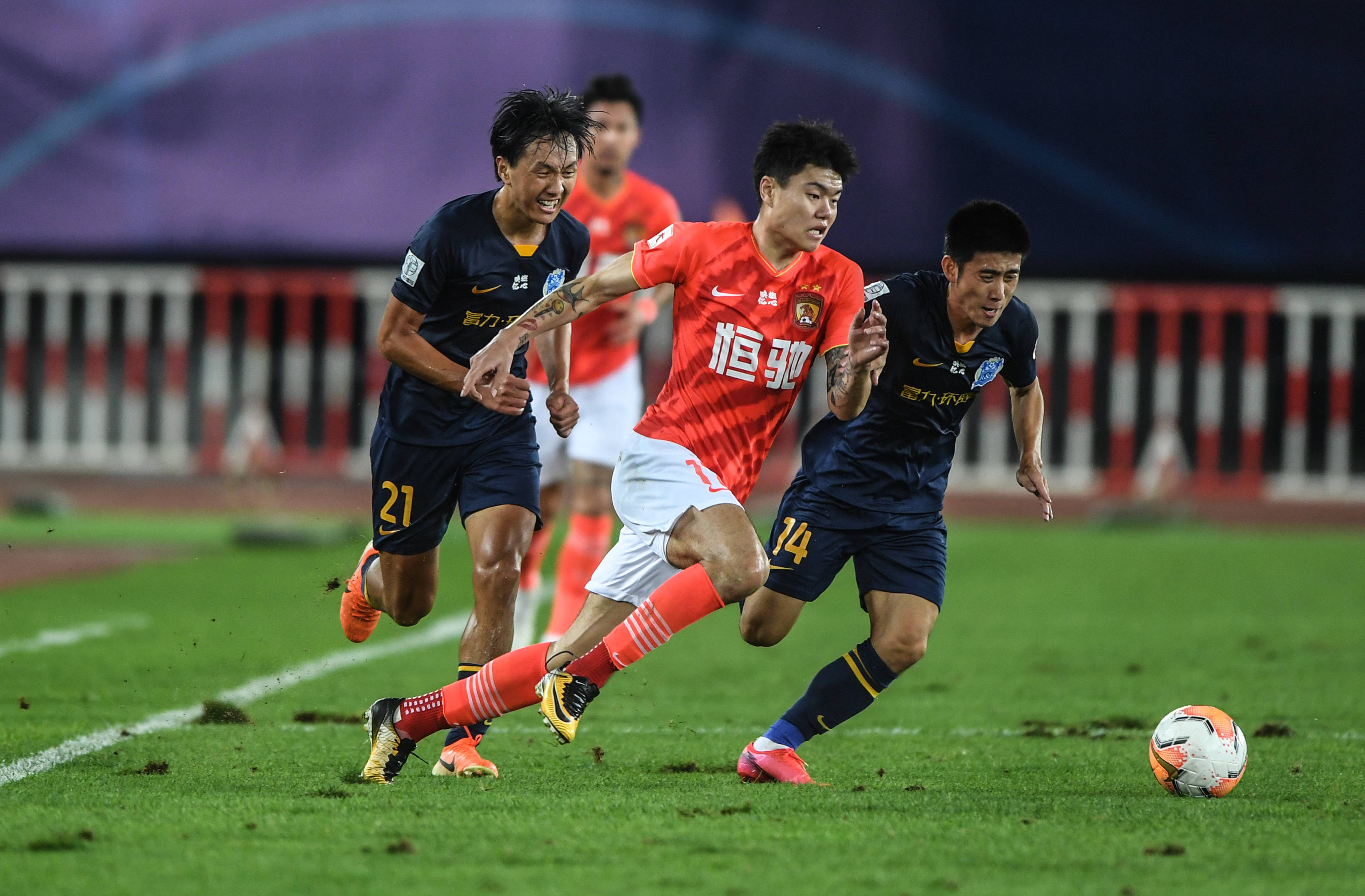 帮助曼城平 帮助曼城平